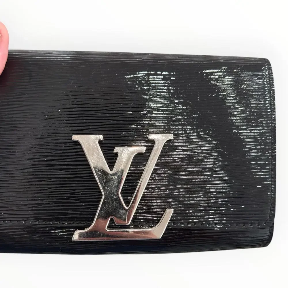 Louise MM Epi Electric Black Patent Leather Crossbody Clutch clean
